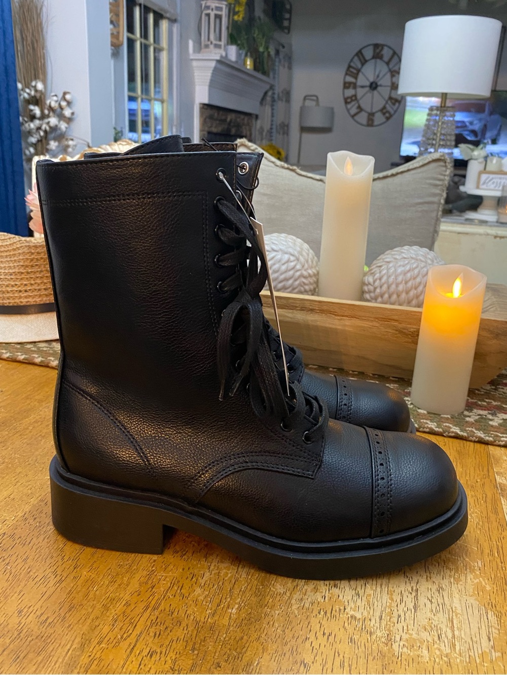 New No Boundaries women's combat Boots. Size 9w-wide width